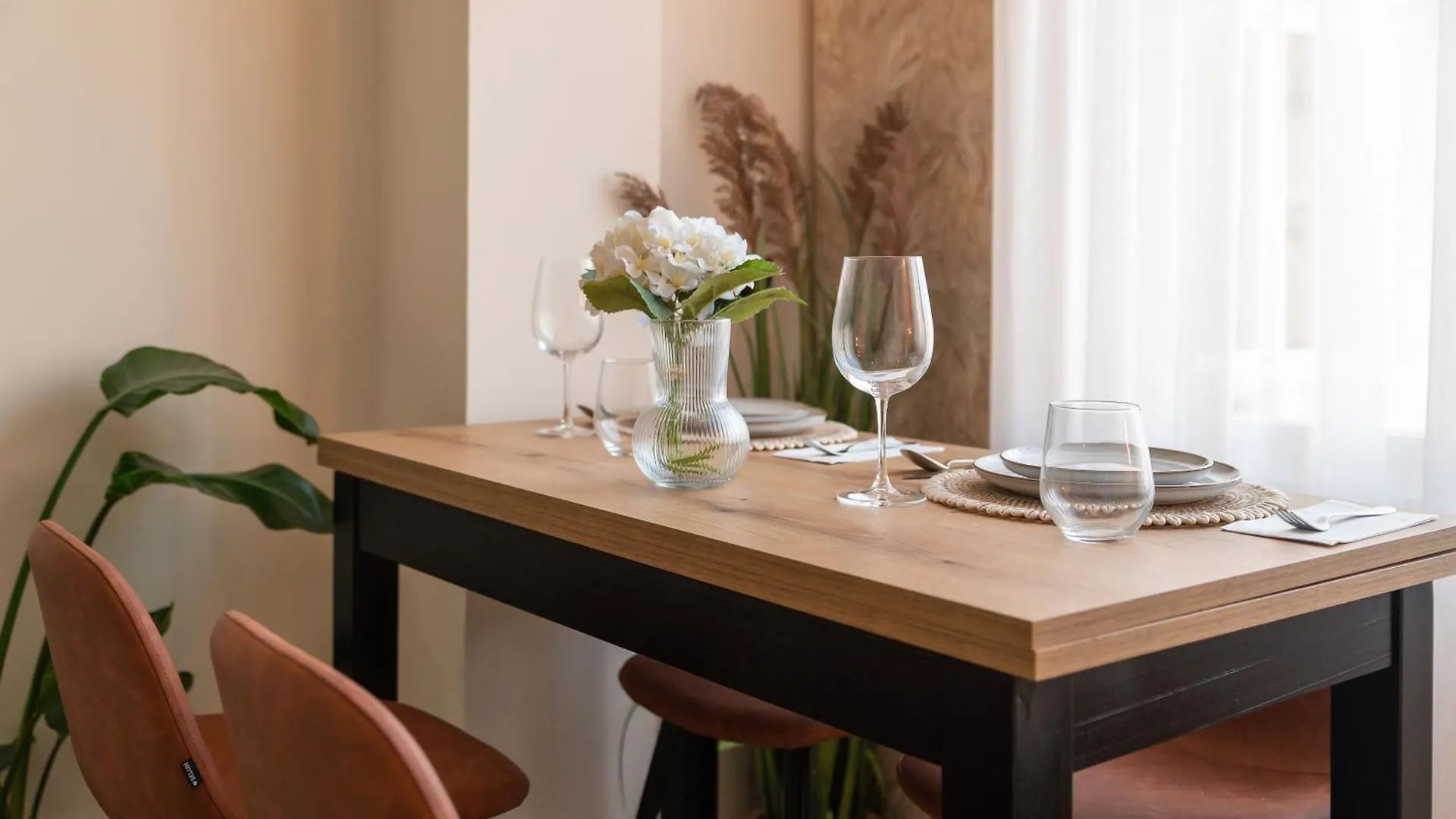 Indonesian Dreams By Iloftmalaga Apartment Malaga