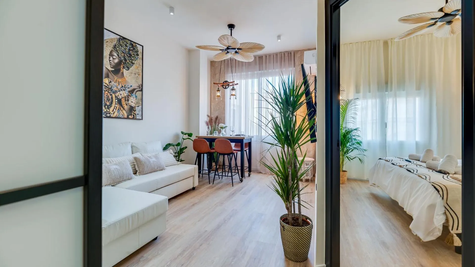 Indonesian Dreams By Iloftmalaga Apartment